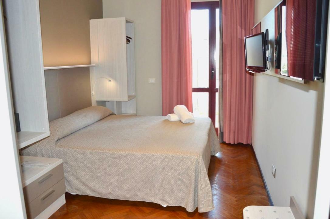 Hotel Regent - In Pieno Centro 산베네데토델트론토 외부 사진